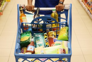 Côte d'Ivoire: Lutte contre la vie chère, 2 000 F offerts par tranche de 20 000 F d'achat, du jamais vu au pays!