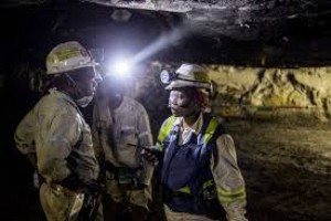 Afrique du Sud:  950  mineurs bloqués sous terre après une panne de courant