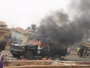 Guinée: Violences post-électorales, cinq nourrissons meurent  dans un incendie volontaire à  Kalinko