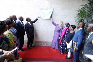 Côte d'Ivoire: Inauguration de l'hôpital Mère-Enfant Dominique Ouattara de Bingerville