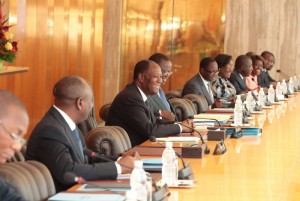 Côte d'Ivoire: Le Gouvernement décide d'apurer le solde des passifs validés soit 291,12 milliards de FCFA à  compter de cette année et annonce l'audit des beaux administratifs