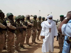 Mali:  Première visite du chef du gouvernement Soumeylou Boubeye Maïga  à  Kidal,  cinq soldats français blessés