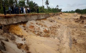 Côte d'Ivoire: La digue du canal d'Assinie depuis Bassam menacée de disparition