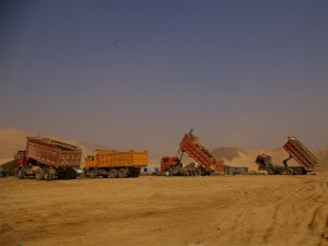 Côte d'Ivoire: Conducteurs de camion de sable et gravier sommés de couvrir leurs engins
