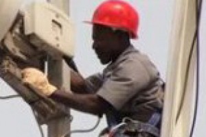 Côte d'Ivoire: Une installation d'Orange prend feu au Plateau, ses services impactés, les techniciens sur place pour un retour rapide à  la normale