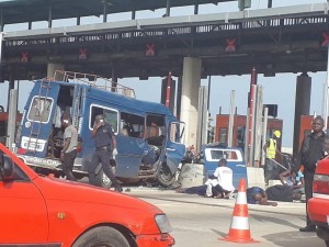Côte d'Ivoire: Un minicar percute violemment un pilier du pont HKB, de nombreux blessés signalés