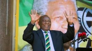 Afrique du Sud: Ramaphosa offre 50 % de son salaire pour une œuvre caritative