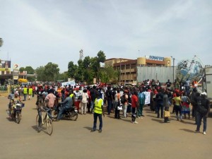 Burkina Faso: Des centaines de personnes manifestent contre les OGM