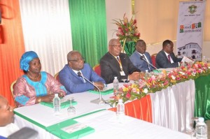 Côte d'Ivoire: L'article 135 de la Constitution au cœur des débats entre magistrats, greffiers et avocats