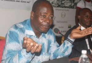 Côte d'Ivoire: Favorable à  un troisième mandat de Ouattara, Venance Konan rattrapé par des écrits de 2010