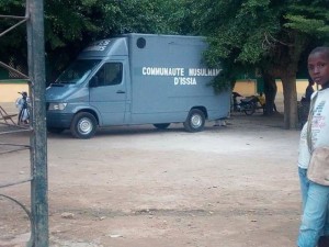 Côte d'Ivoire: Issia, un candidat du pouvoir pour les municipales offre un corbillard à  la communauté musulmane pour le transport de ses corps