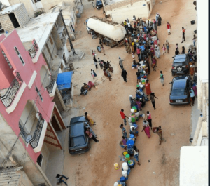 Sénégal : Pénurie d'eau depuis près d'un mois à  Dakar, les internautes lancent  #EauSecours et s'attaquent au ministre