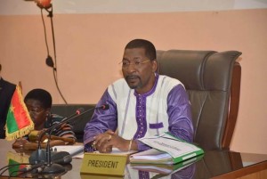 Burkina Faso: Adoption d'un nouveau code électoral excluant le vote avec la carte consulaire