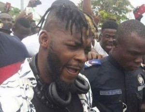 Côte d'Ivoire: Attendu à  la maca, Dj arafat rentre à  Abidjan