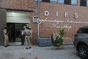 Côte d'Ivoire :  Lutte contre la fraude, les douanes constatent des irrégularités et des abus dans l'exploitation des «Magasins diplomatiques» à  Abidjan