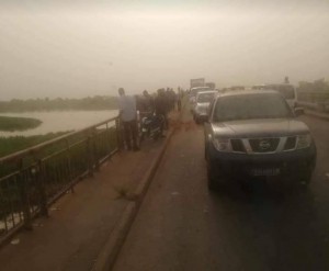 Côte d'Ivoire: À Moossou un gros camion tombe dans la lagune